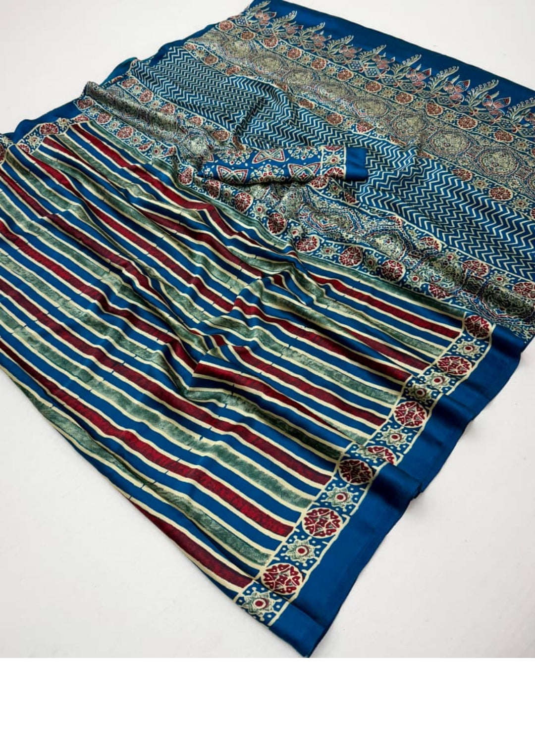 Ajrak Aura